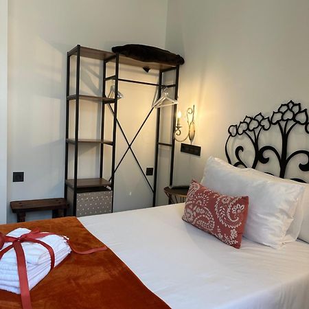 Claren'S Boutique Rooms Cangas De Narcea Exteriör bild