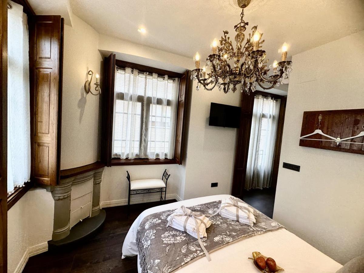 Claren'S Boutique Rooms Cangas De Narcea Exteriör bild