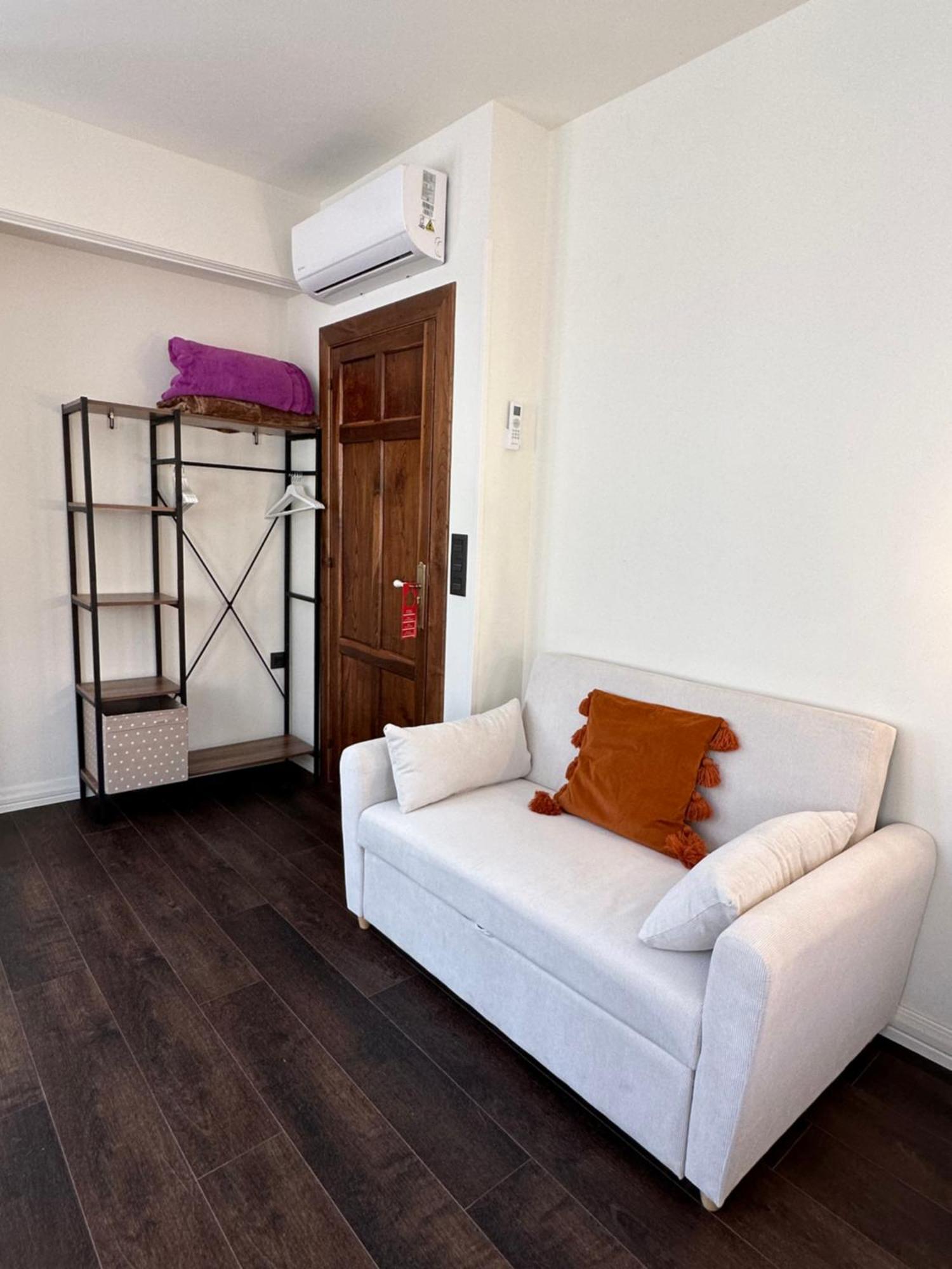 Claren'S Boutique Rooms Cangas De Narcea Exteriör bild